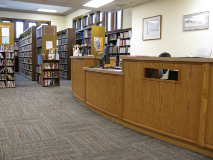 front desk with carpet.jpg